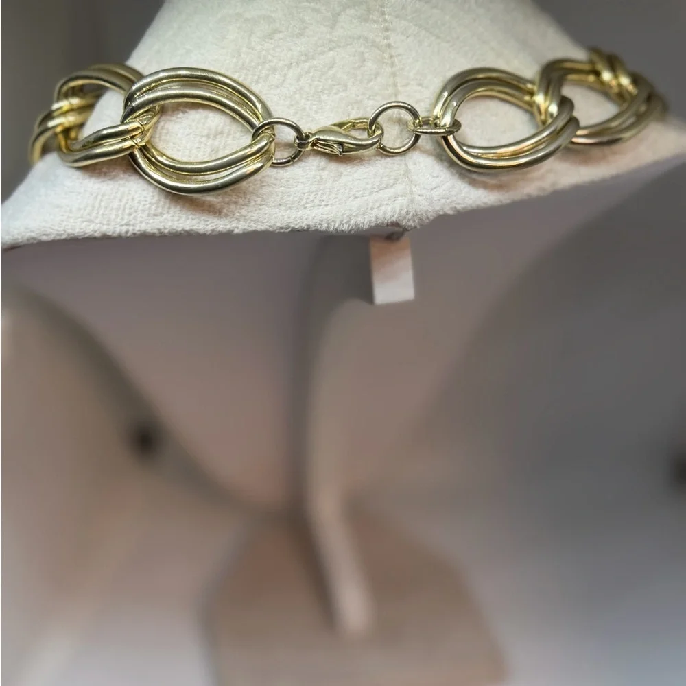 N/A gold tone